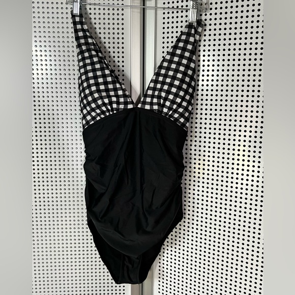 Cupshe Other - CUPSHE Black and White Checkered One Piece Cross Back Bathing Suit #68B